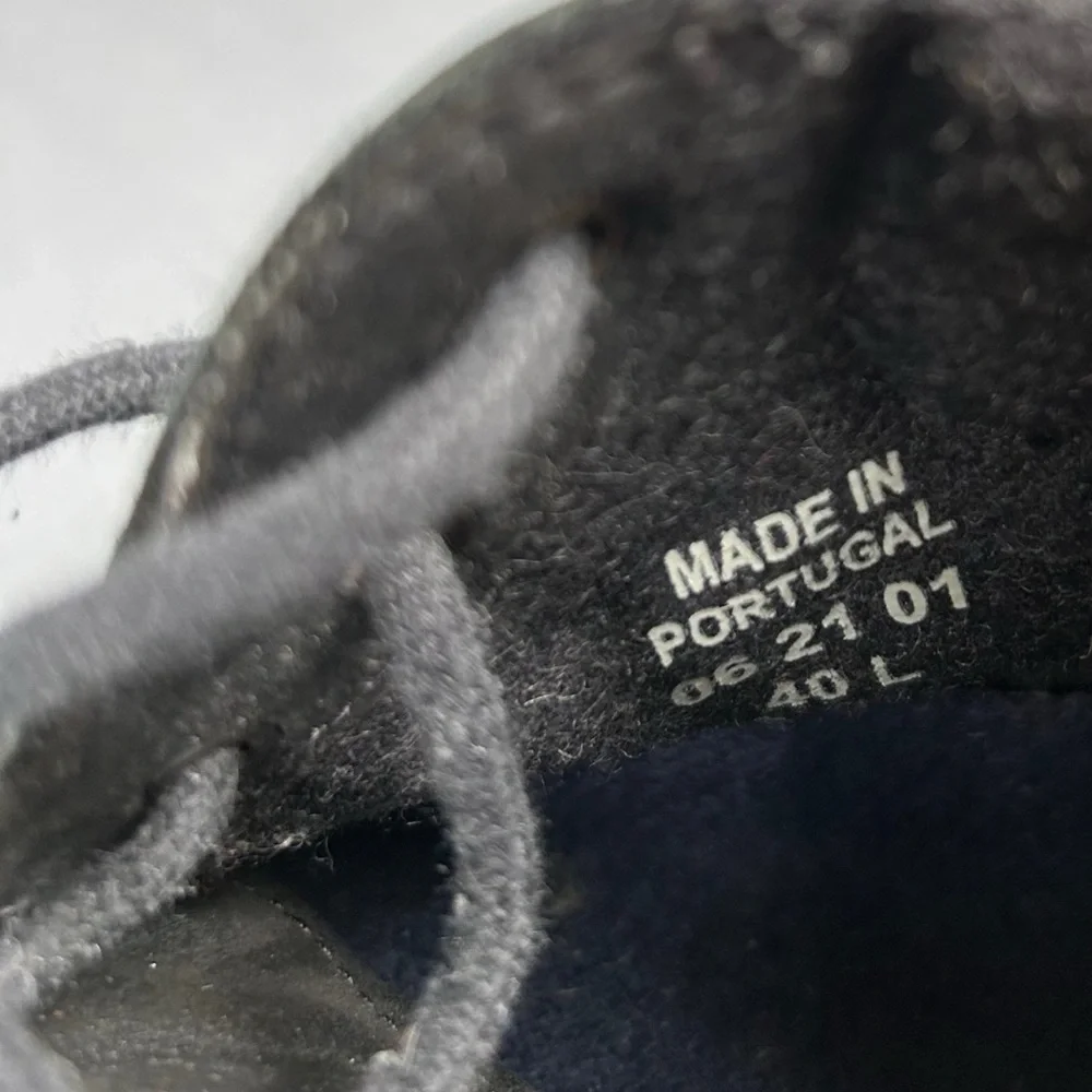 Birkenstock “Honnef High” Black Nubuck Leather Ankle Boot | Woolen Footbed | EUC